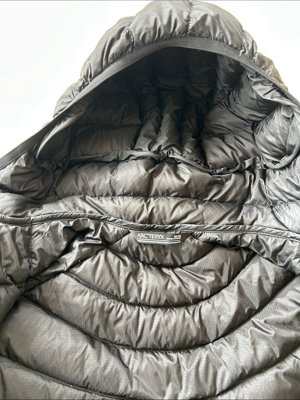 Arc'teryx Women's Black Quilted Hooded Puffer Jacket -cerium style - Picture 4 of 7